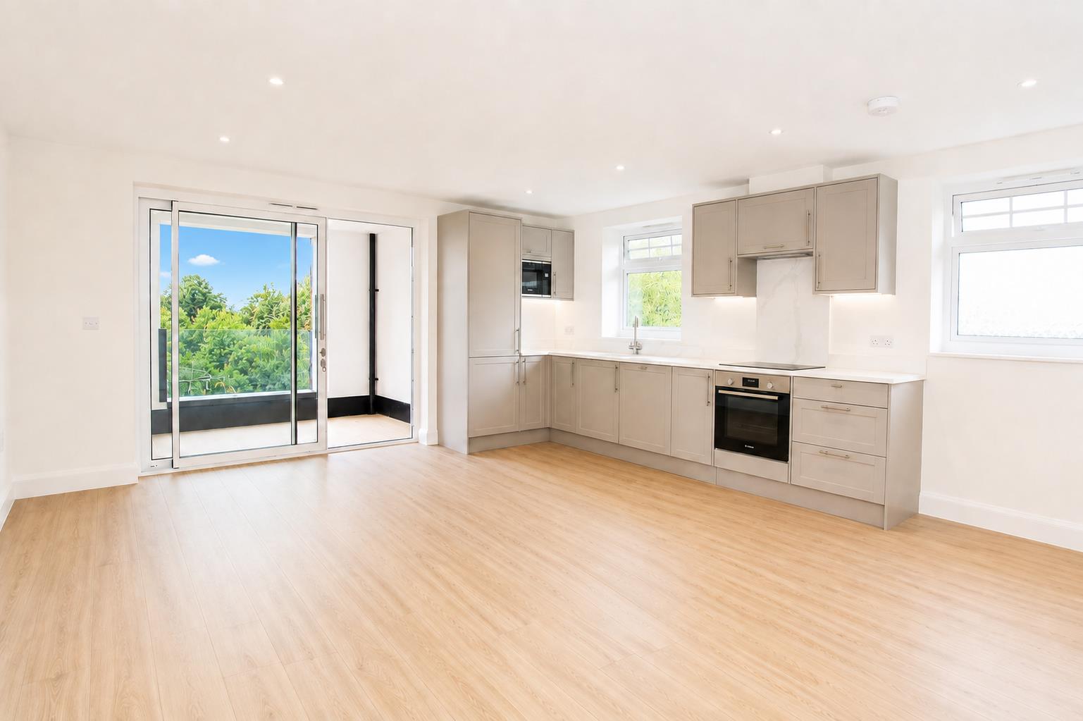 2 bed property in Brambledown Road, Sanderstead